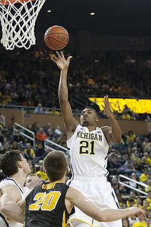 Ricky Doyle (32) and Zak Irvin (21)