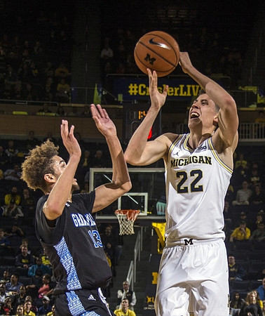 Duncan Robinson (22)