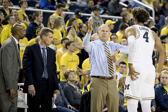Saddi Washington, Luke Yaklich, John Beilein, and Isaiah Livers (4)