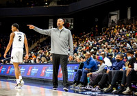 Kobe Bufkin (2) and Juwan Howard