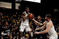 Moussa Diabate (14) and Hunter Dickinson (1)