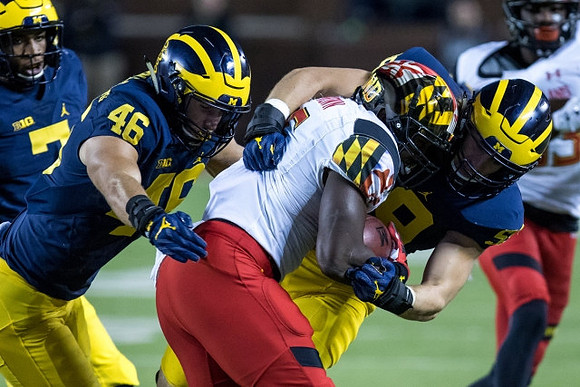Keith Washington (6) and Noah Furbush (59)