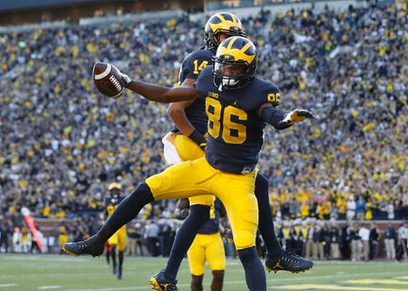 Drake Harris (14) and Jehu Chesson (86)