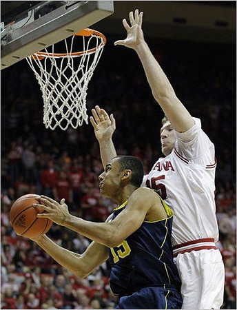 Jon Horford (15)