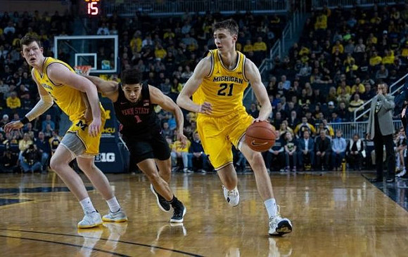 Jon Teske (15) and Franz Wagner (21)