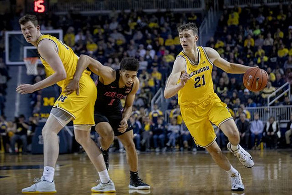 Jon Teske (15) and Franz Wagner (21)