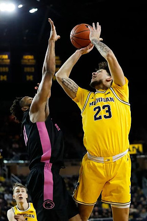 Brandon Johns Jr. (23) and Franz Wagner (21)