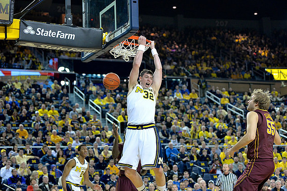Aubrey Dawkins (24) and Ricky Doyle (32)
