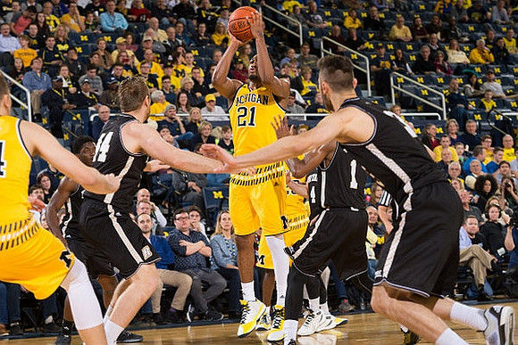 Zak Irvin (21)