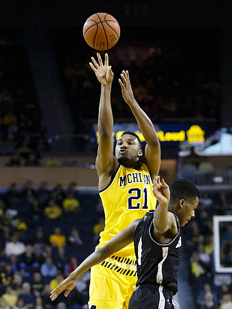 Zak Irvin (21)
