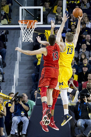 Moritz Wagner (13)