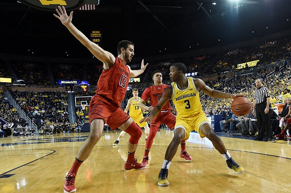 Xavier Simpson (3) and Moritz Wagner (13)