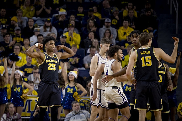 Jace Howard (25) and Joey Baker (15)