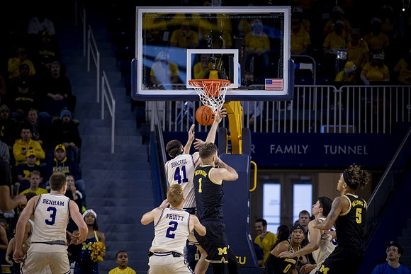 Hunter Dickinson (1) and Terrance Williams II (5)