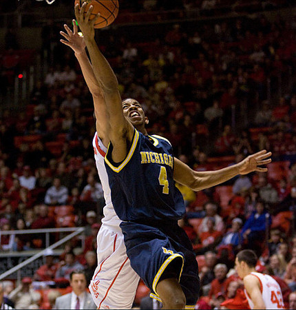 Darius Morris (4)