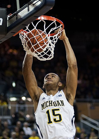 Jon Horford (15)