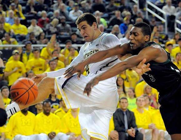 Jon Horford (15)