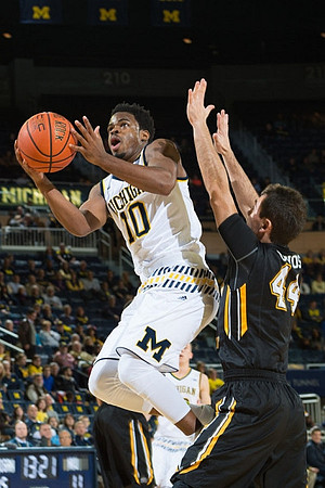 Derrick Walton Jr. (10)