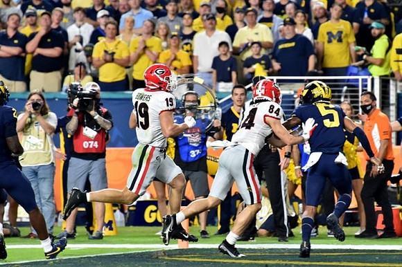 Brad Hawkins (2) and DJ Turner (5)