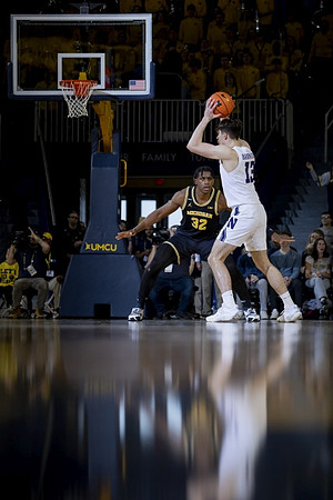 Tarris Reed Jr. (32)