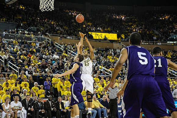 Jon Horford (15)