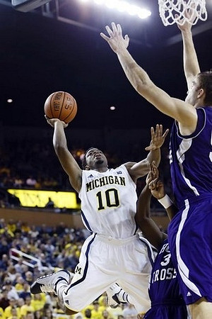 Derrick Walton Jr. (10)