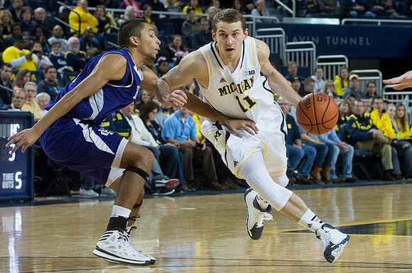Nik Stauskas (11)