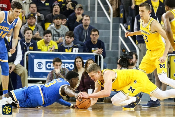 Moritz Wagner (13) and Duncan Robinson (22)