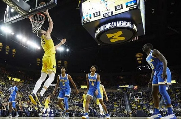 Moritz Wagner (13)