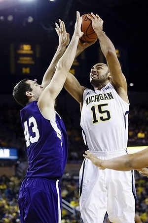 Jon Horford (15)