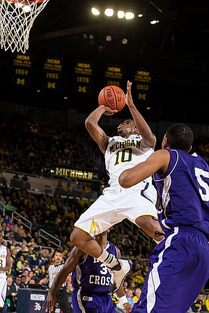 Derrick Walton Jr. (10)