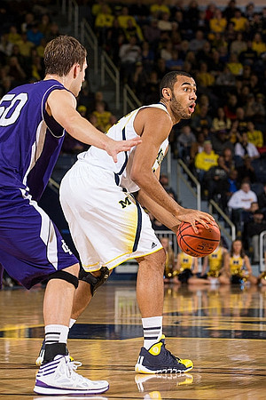 Jon Horford (15)