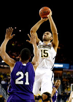 Jon Horford (15)
