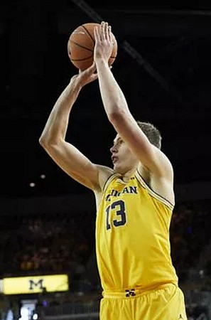 Moritz Wagner (13)