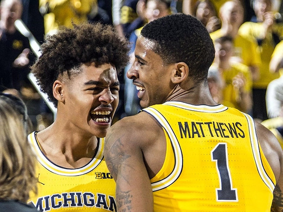 Jordan Poole (2) and Charles Matthews (1)