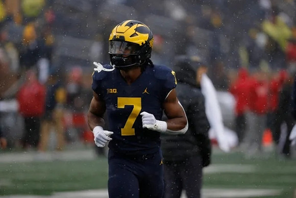 Donovan Edwards (7)