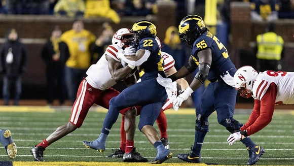 Tavierre Dunlap (22) and Olusegun Oluwatimi (55)