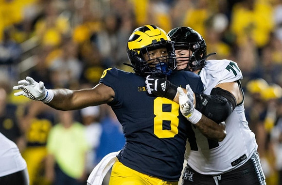 Derrick Moore (8)