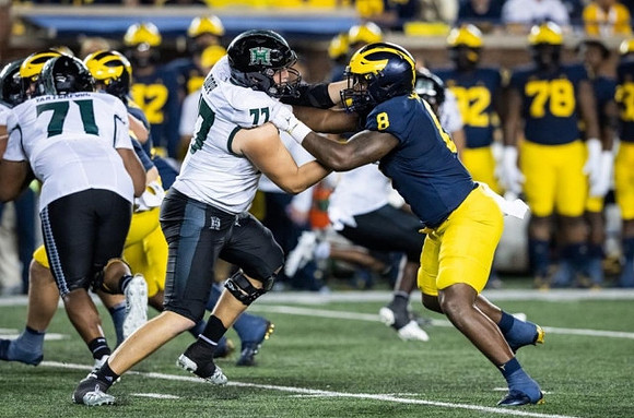 Derrick Moore (8)