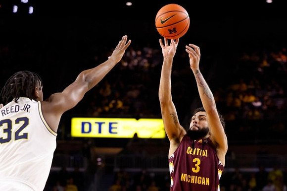 Tarris Reed Jr. (32)