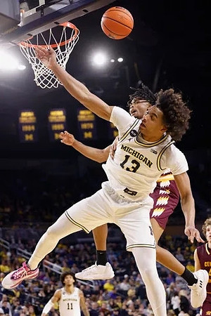 Jett Howard (13) and Isaiah Barnes (11)