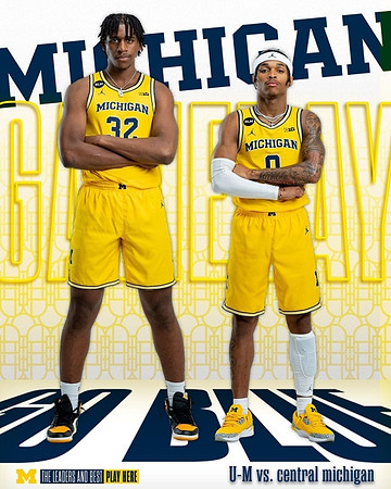 Tarris Reed Jr. (32) and Dug McDaniel (0)
