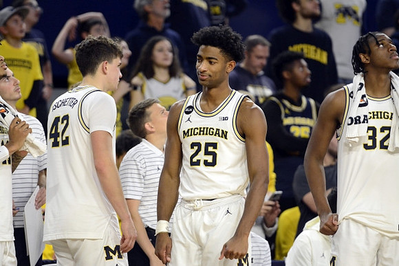 Will Tschetter (42), Jace Howard (25), and Tarris Reed Jr. (32)