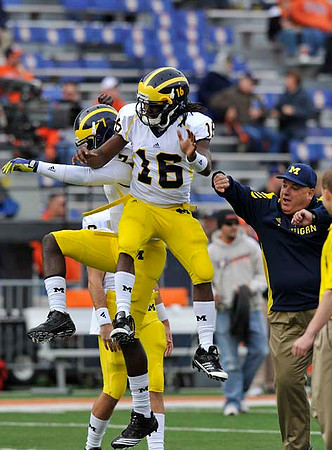 Devin Gardner (7), Denard Robinson (16), and Al Borges