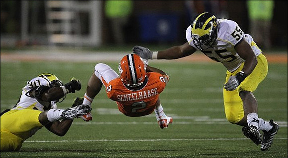 Thomas Gordon (30) and Jibreel Black (55)