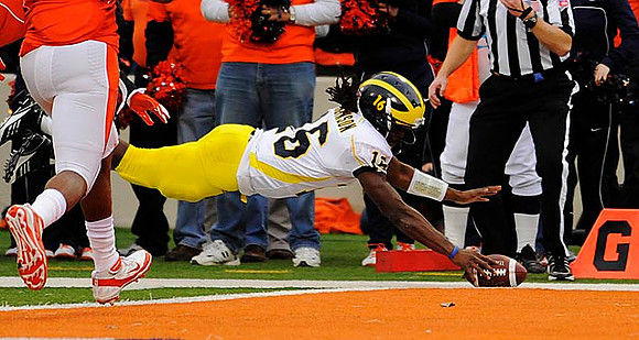 Denard Robinson (16)