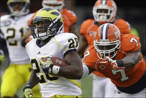 Junior Hemingway (21) and Fitzgerald Toussaint (28)