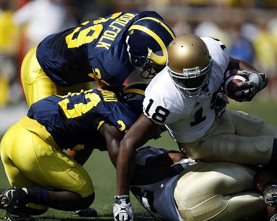 Boubacar Cissoko (33) and Troy Woolfolk (29)