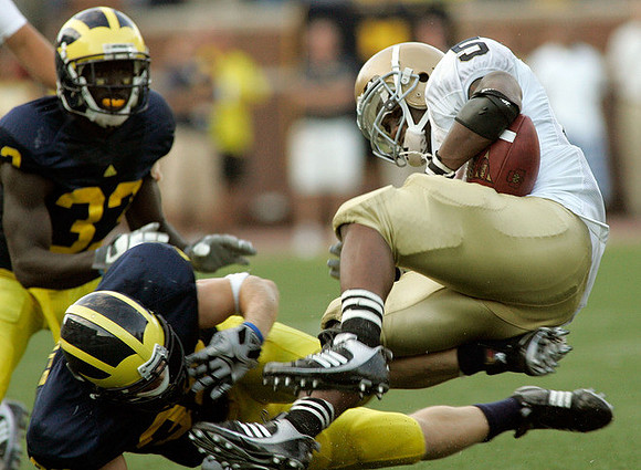 Boubacar Cissoko (33) and Jordan Kovacs (32)