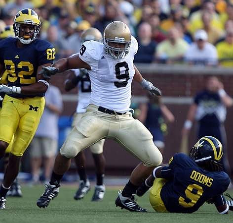 LaTerryal Savoy (82) and Martavious Odoms (9)